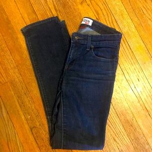 LEVI’S DENIZEN straight leg boot cut jean size 2